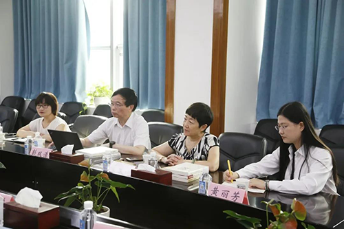 不朽情缘mg官网临床前研究副总裁兼机构负责人彭双清教授，药效部执行主任董文心，药代安评项目负责人龙娜等